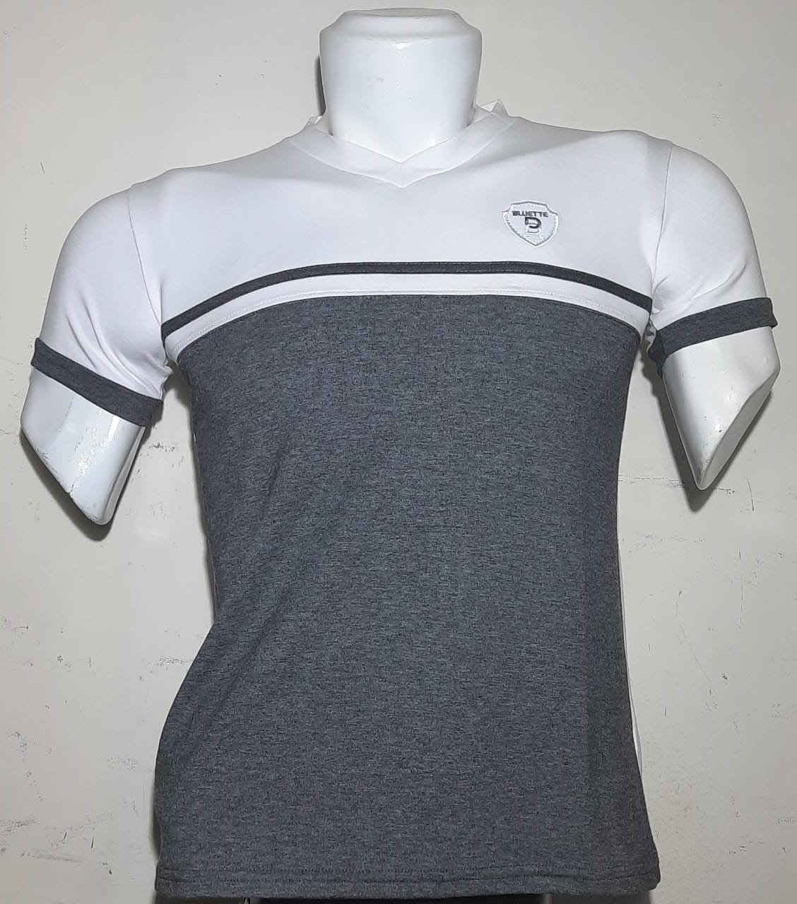 POLOS DE CABALLERO MANGA CORTA CUELLO ¨V¨ combinados 2024