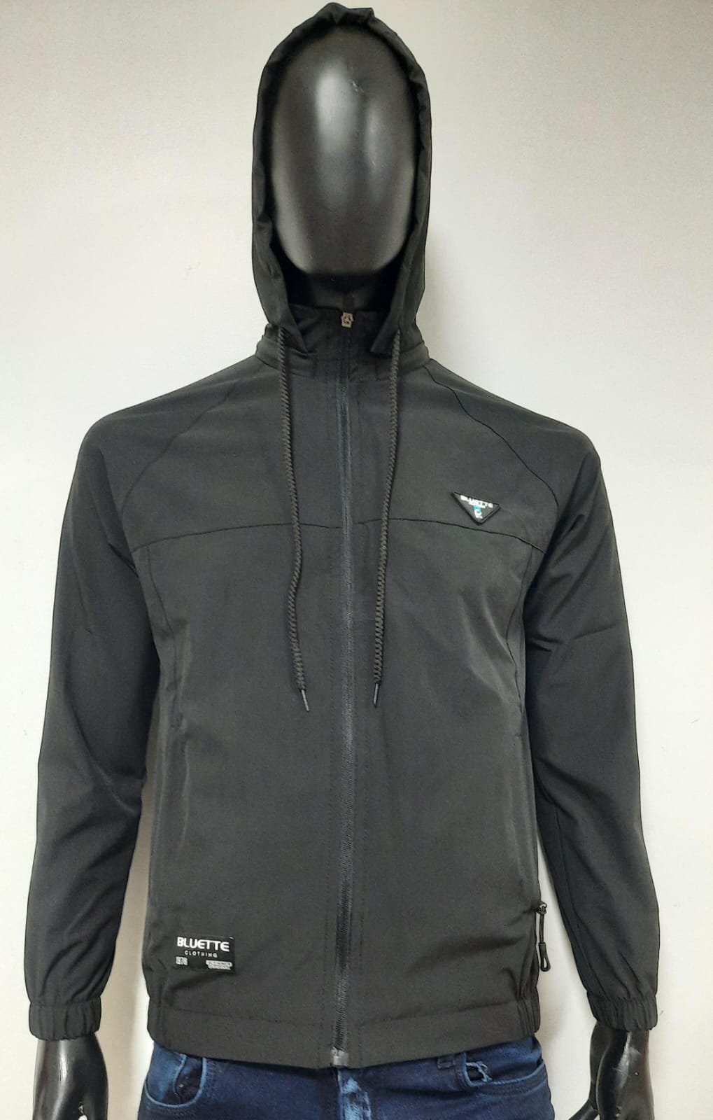 CASACA DEPORTIVA CABALLERO COLOR NEGRO 2024