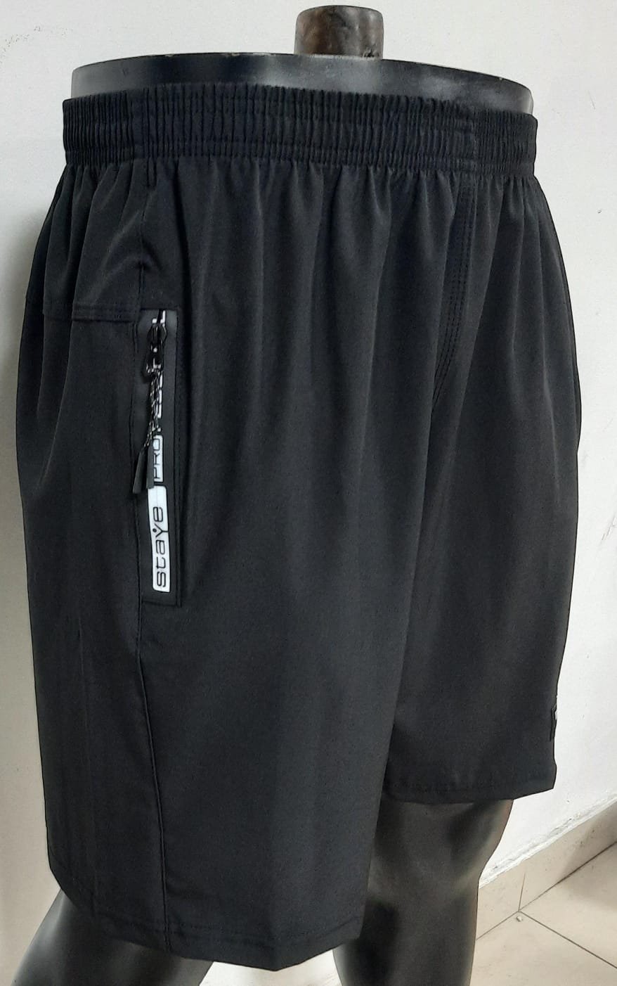 SHORT DE CABALLERO TELA NOVA COLOR NEGRO 2024